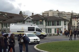 Cenevre'de uluslararası bir okul bomba ihbarı ile boşaltıldı