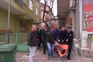 Mutfak t&uuml;p&uuml;n&uuml; a&ccedil;arak intihara kalkıştı