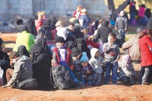 Esad Halep'teki muhalifleri kuşatmaya hazırlanırken siviller T&uuml;rkiye'ye ka&ccedil;ıyor