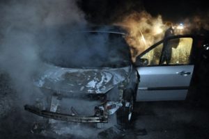 Polis memuru ve ailesi faciadan son anda kurtuldu