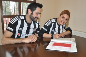 Bursa'da fanatik &ccedil;ift nikaha b&ouml;yle gitti