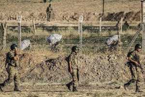 T&uuml;rkiye'nin 'kırmızı &ccedil;izgisi'nde yasak yine uzatıldı