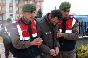 Cinayet ş&uuml;phelisi, 11 yıl sonra ehliyet başvurusunda yakalandı