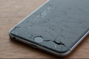 Apple bozuk iPhone'ları parasıyla geri alıyor