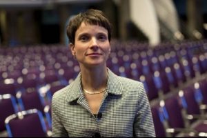 Korkutan araştırma: Almanların 3'te 1'i Frauke Petry gibi d&uuml;ş&uuml;n&uuml;yor