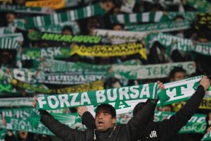 Timsah Arena'da Batalla'ya sevgi seli