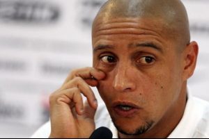 Rus bankası Roberto Carlos'un peşinde!