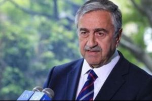 Kıbrıs'ta m&uuml;zakereler ertelendi