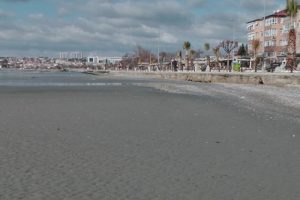 Deniz 70 metre &ccedil;ekildi