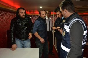 Bursa'da 3 il&ccedil;ede huzur operasyonu!