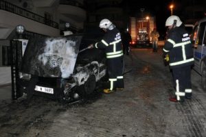 Didim'de iki ara&ccedil;ta yangın &ccedil;ıktı