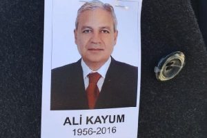 Silahlı saldırıda &ouml;ld&uuml;r&uuml;len işadamı toprağa verildi