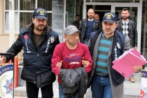 Alacak kavgası: 2 yaralı