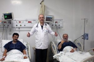 Kalp krizi ge&ccedil;iren ağabeyini getirdiği hastanede anjiyo oldu