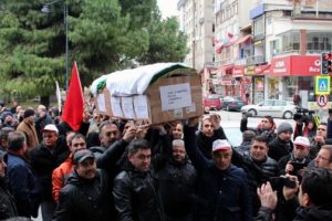 Taşeron iş&ccedil;iler i&ccedil;in Samsum'da tabutlu eylem