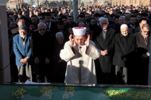 Eski Bakan Adak son yolculuğuna uğurlandı