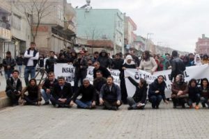Şanlıurfa'da HDP ve DBP'lilerden &ccedil;atışma protestosu