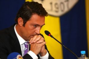 Ali Ko&ccedil; omzunu Fransa'da kırmış