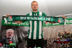 Mert G&uuml;nok kalesinde g&uuml;ven vermiyor!