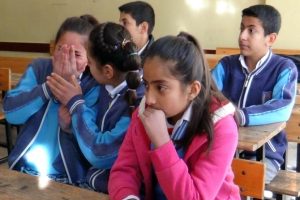 Sur'da 17 okuldan 8'i kapalı