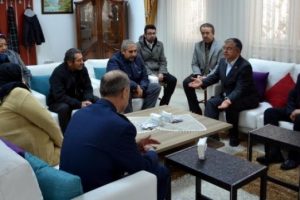 Milli Savunma Bakanı Yılmaz, şehit ailesini ziyaret etti