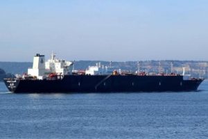&Ccedil;anakkale Boğazı'ndan doğalgaz tankeri ge&ccedil;ti