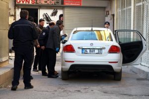 Bursa'da kiralık otomobilde molotof ihbarı!