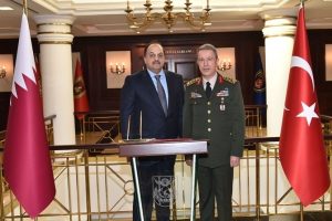 Katar Savunma Bakanı Genelkurmay karargahında
