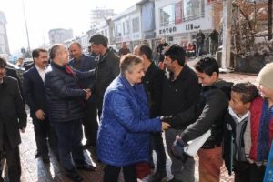 Ak Partili vekillerden Hakkari ziyareti