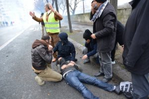 Fransa polisinden PKK yandaşlarına m&uuml;dahale: 17 g&ouml;zaltı