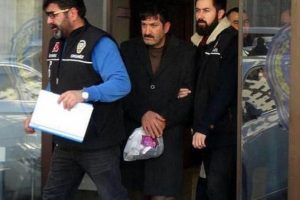Yeraltı d&uuml;nyasının &uuml;nl&uuml; ismi g&ouml;zaltında