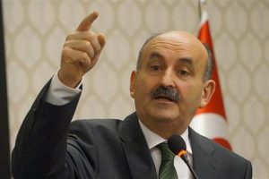 A&ccedil;ık alanlarda da sigara yasağı başlıyor