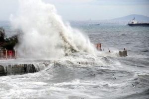 Marmara ve Ege b&ouml;lgesinde kuvvetli lodosa ve fırtınaya dikkat