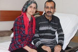 &Uuml;&ccedil; damarı tıkanan kalp hastasını koldan by-pass kurtardı