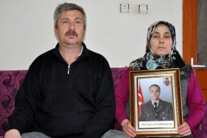 Şehit annesi: Şehitlere &uuml;z&uuml;l&uuml;rken benim de başıma geldi