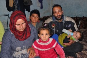 Suriye'de saldırılar arasında kalan kadın o g&uuml;nleri anlattı