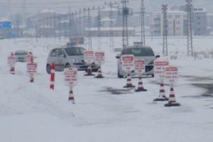 S&uuml;r&uuml;c&uuml; adaylarının kış sınavı