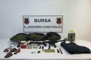 Bursa'da zehir taciri mi silah t&uuml;ccarı mı? Su&ccedil; makinası kafaları karıştırdı!