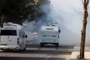 Diyarbakır'da olaylar &ccedil;ıktı
