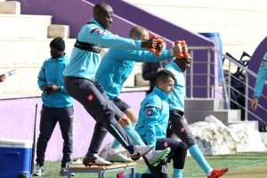 Osmanlıspor &ccedil;alışmalarını s&uuml;rd&uuml;rd&uuml;