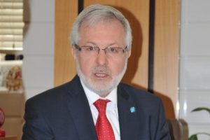 Ulcay'dan &uuml;niversite m&uuml;jdesi