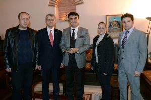 Eğitimcilerden Bursa Osmangazi Belediye Başkanı D&uuml;ndar'a teşekk&uuml;r