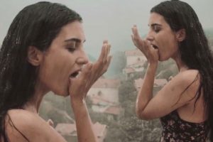 Tuba B&uuml;y&uuml;k&uuml;st&uuml;n'&uuml;n rol aldığı 'Dar Elbise' filminin fragmanı yayınlandı