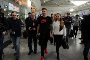 Ersan yola &ccedil;ıktı!