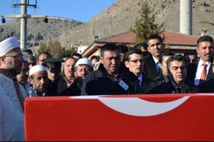 Şehide g&ouml;z&uuml; yaşlı veda