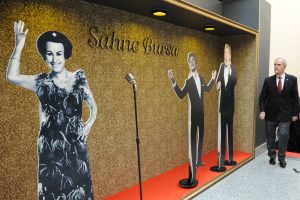 Bursalı sanat&ccedil;ıların eşyaları "Sahne Bursa" sergisinde