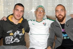 Bursasporlu futbolculardan anlamlı ziyaret