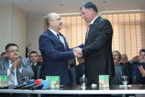 CHP'li belediye başkanı AK Parti'ye ge&ccedil;ti