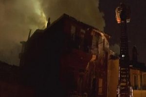 İstanbul'da &ccedil;ıkan yangında faciadan d&ouml;n&uuml;ld&uuml;
