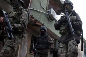 Cizre'de 5 ter&ouml;rist &ouml;ld&uuml;r&uuml;ld&uuml;